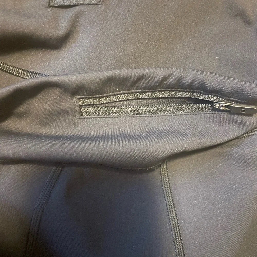 Lululemon Pace Rival Crop *Full-On Luxtreme 22"
Black Women’s Size 4 - Picture 6 of 7
